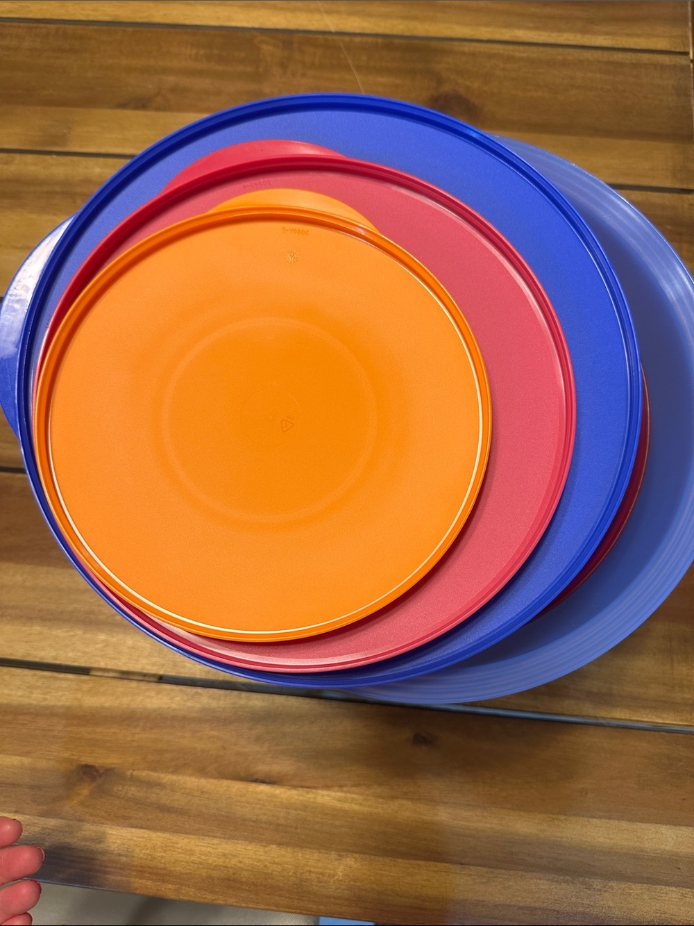 BRAND NEW - Tupperware Set of 3 Colorful Nesting Mixing Bowls with Lids - Picture 3 of 4